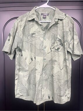 Men's Sage Green Tropical Short-Sleeve Button-Down Shirt